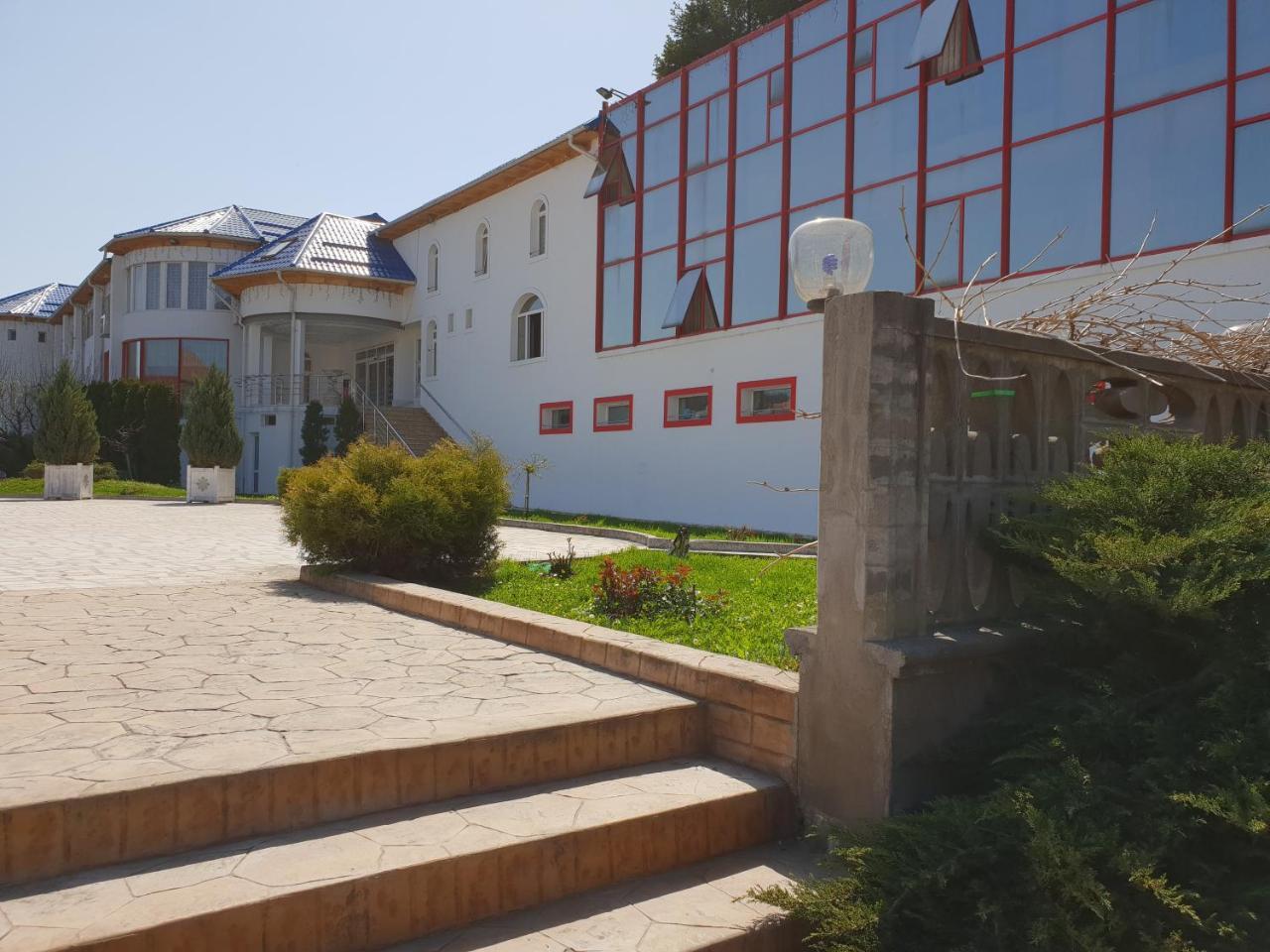 Hotel Ghiocela Motru Exterior foto